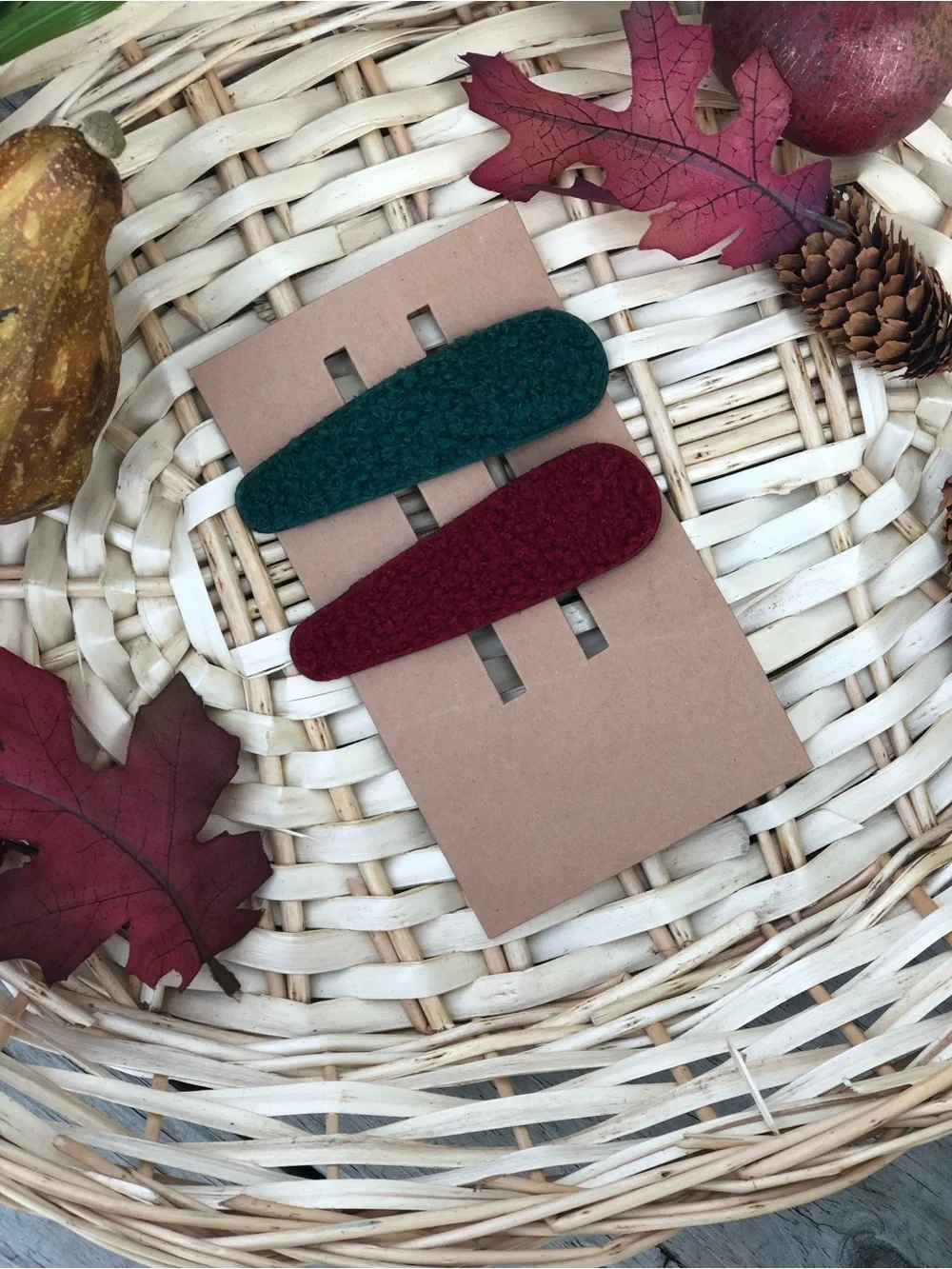 Women’s Cozy Sherpa Snap Hair Clips – Green & Burgundy Set of 2